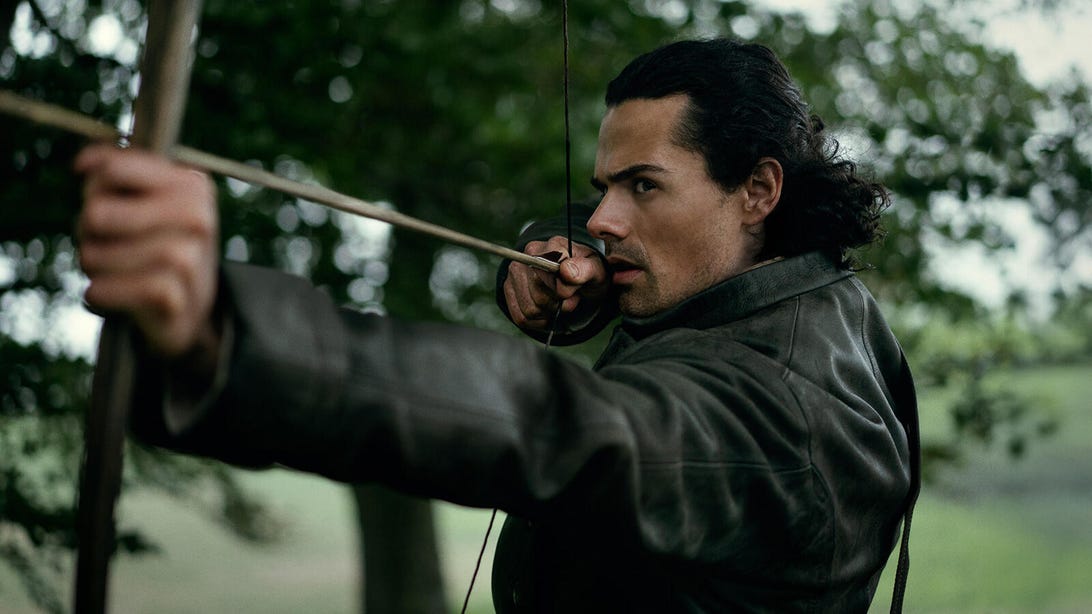 Outlander: Blood of My Blood Couples Break Down Season 1 Finale, Preview Season 2