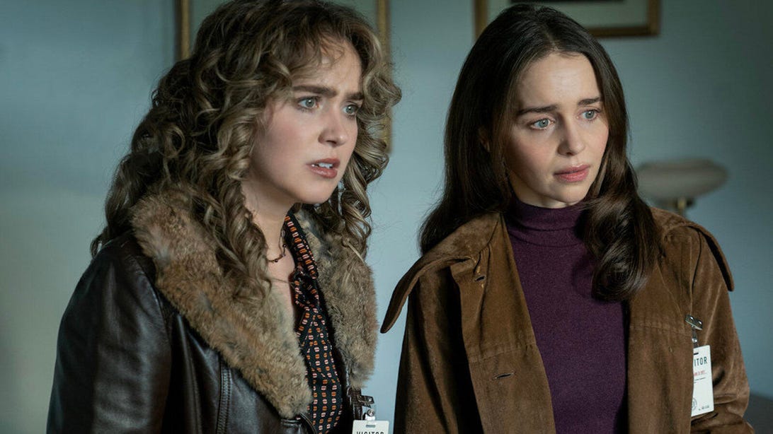 Haley Lu Richardson and Emilia Clarke, Ponies