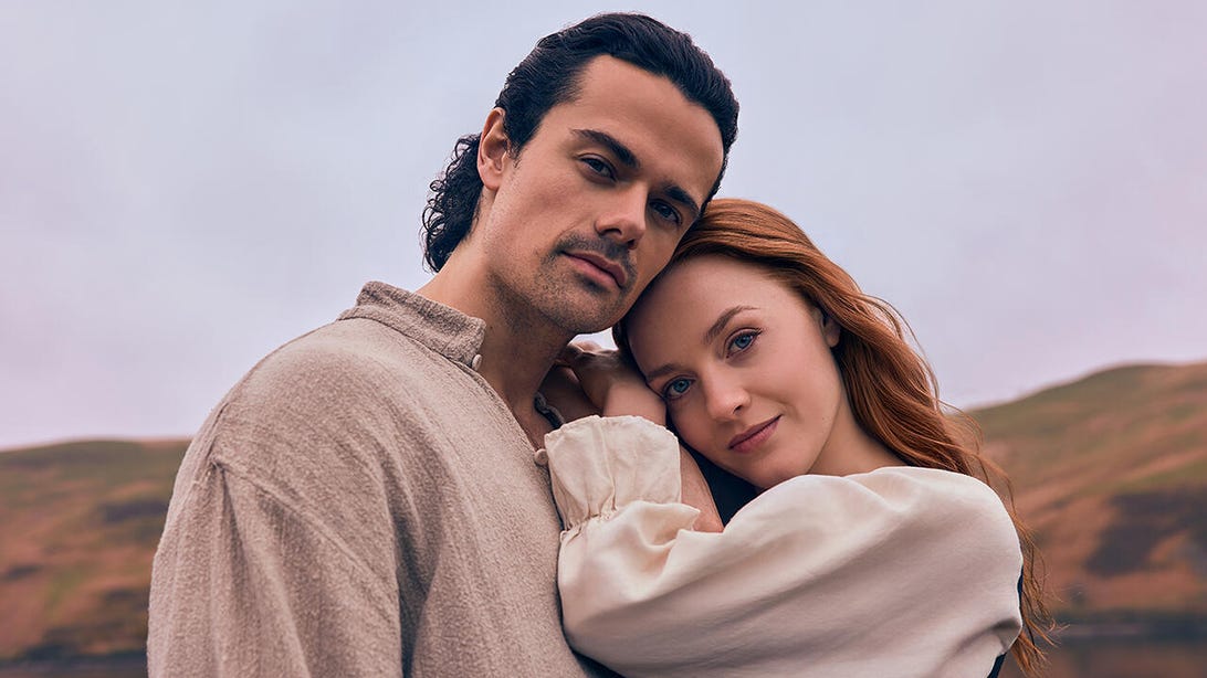 Outlander: Blood of My Blood Stars Break Down the Romantic Meet Cute Between Jamie's Parents